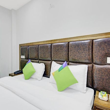 Hotel Treebo Royal Salute, Zirakpur Exterior foto