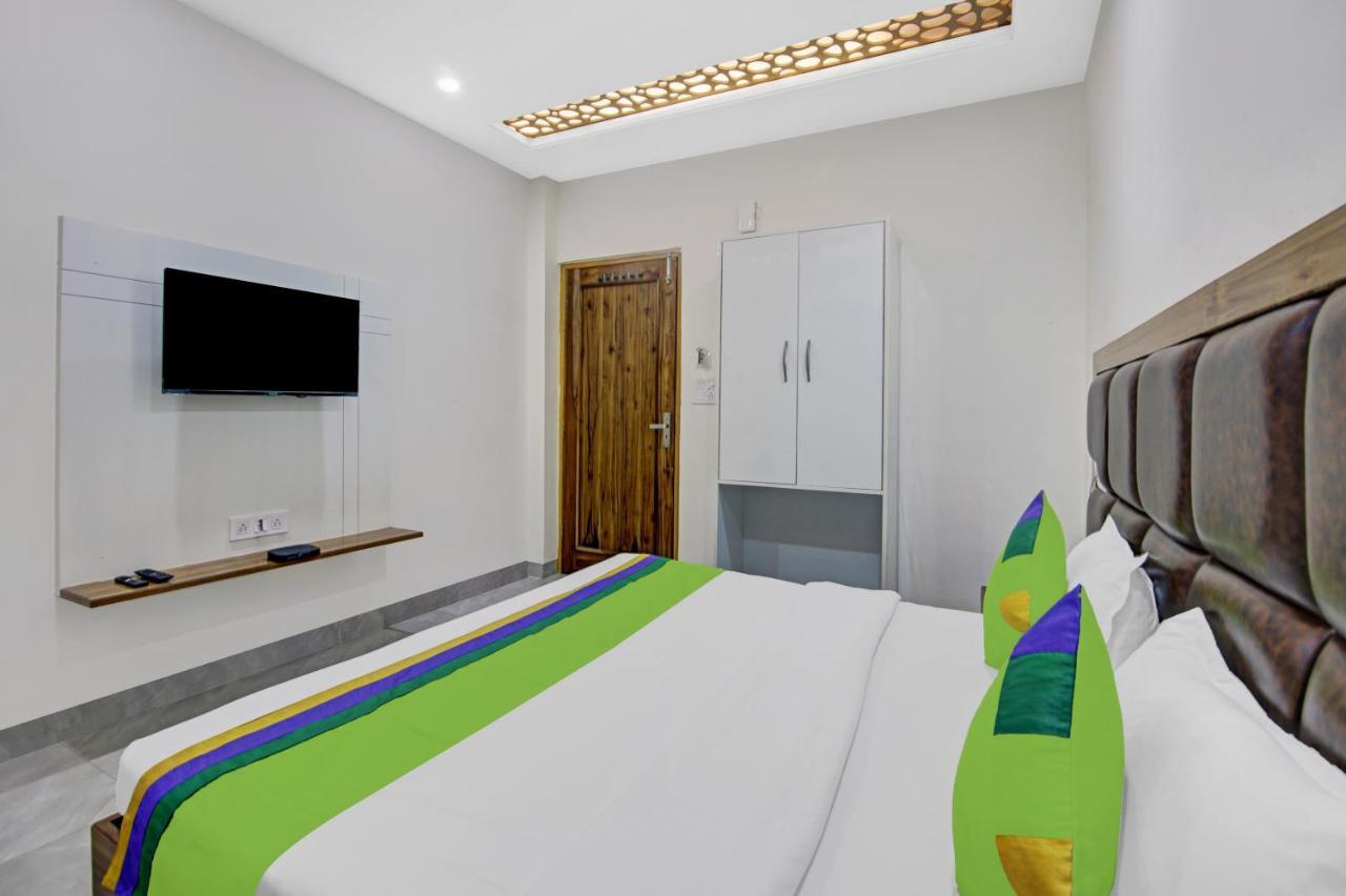 Hotel Treebo Royal Salute, Zirakpur Exterior foto