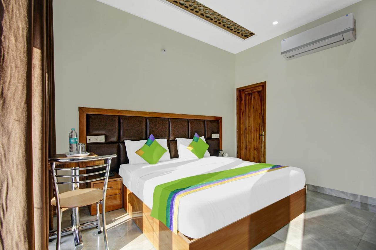 Hotel Treebo Royal Salute, Zirakpur Exterior foto