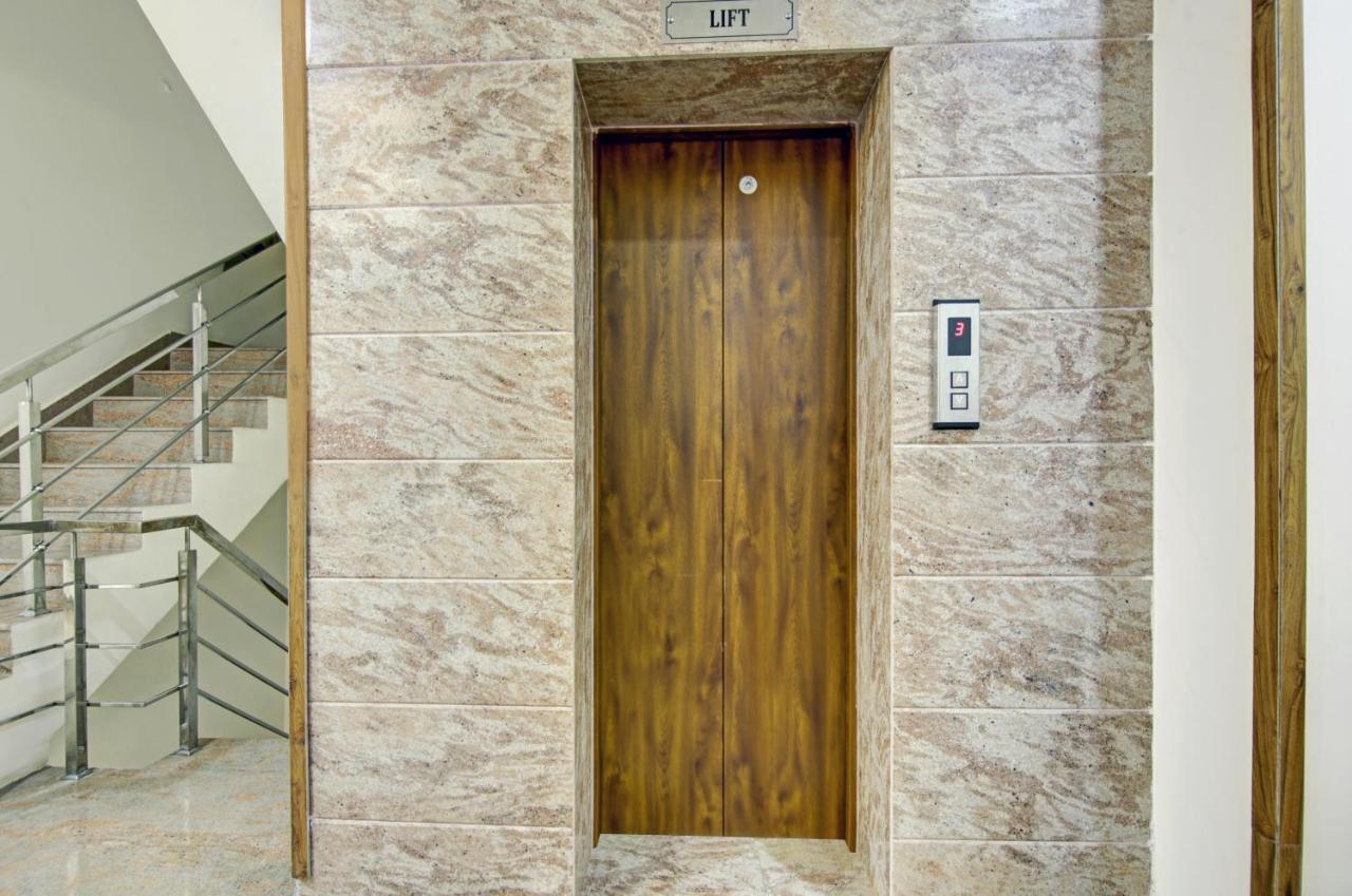 Hotel Treebo Royal Salute, Zirakpur Exterior foto