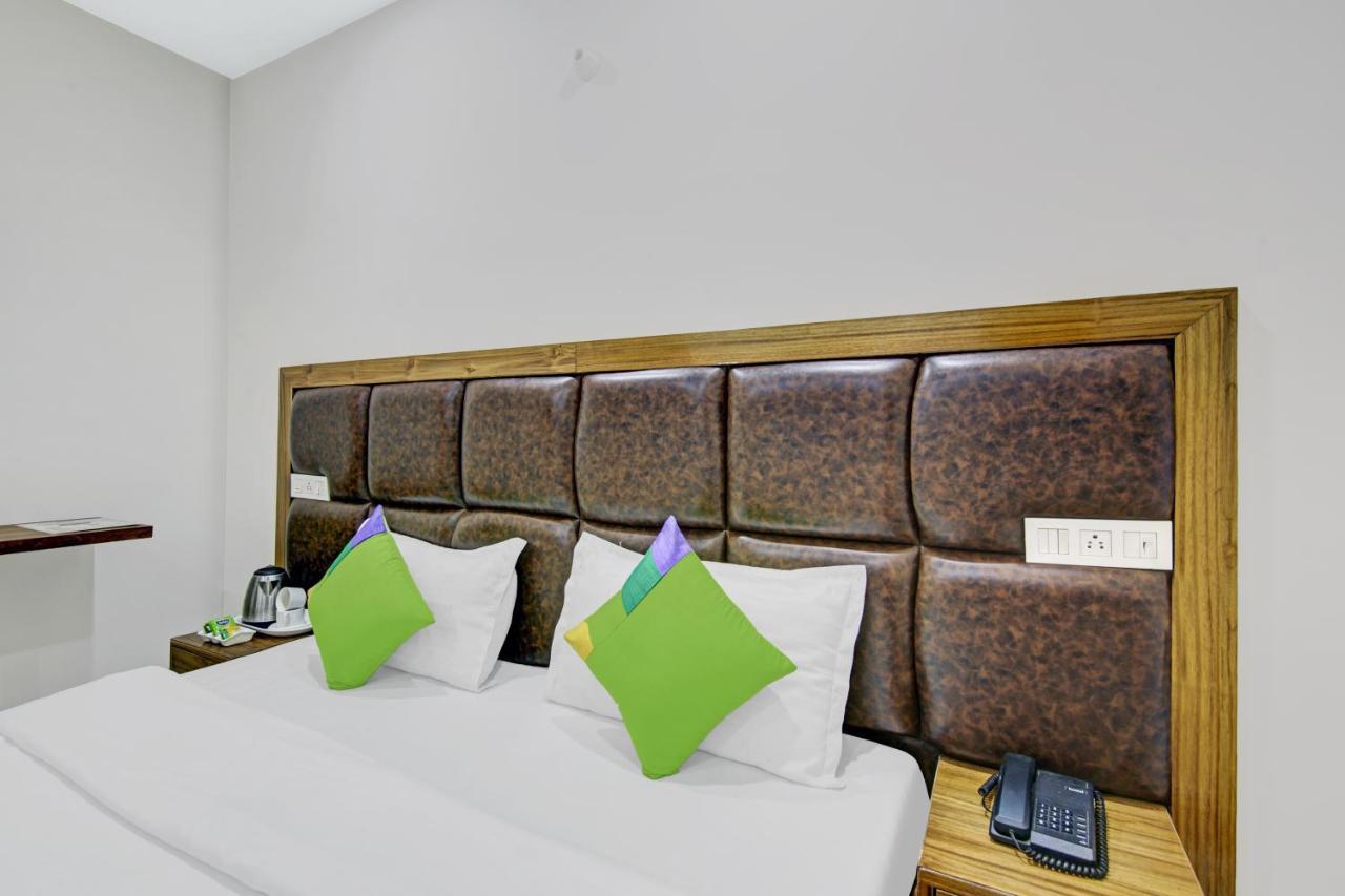 Hotel Treebo Royal Salute, Zirakpur Exterior foto